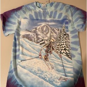 Don’t really know the year, it has a old tag though. Grateful Dead tie dye.